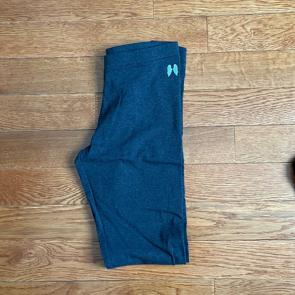NWOT Victorias Secret Angel Charcoal gray Leggings-M